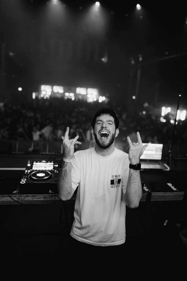 NIK TORENTO live am DJ-Pult